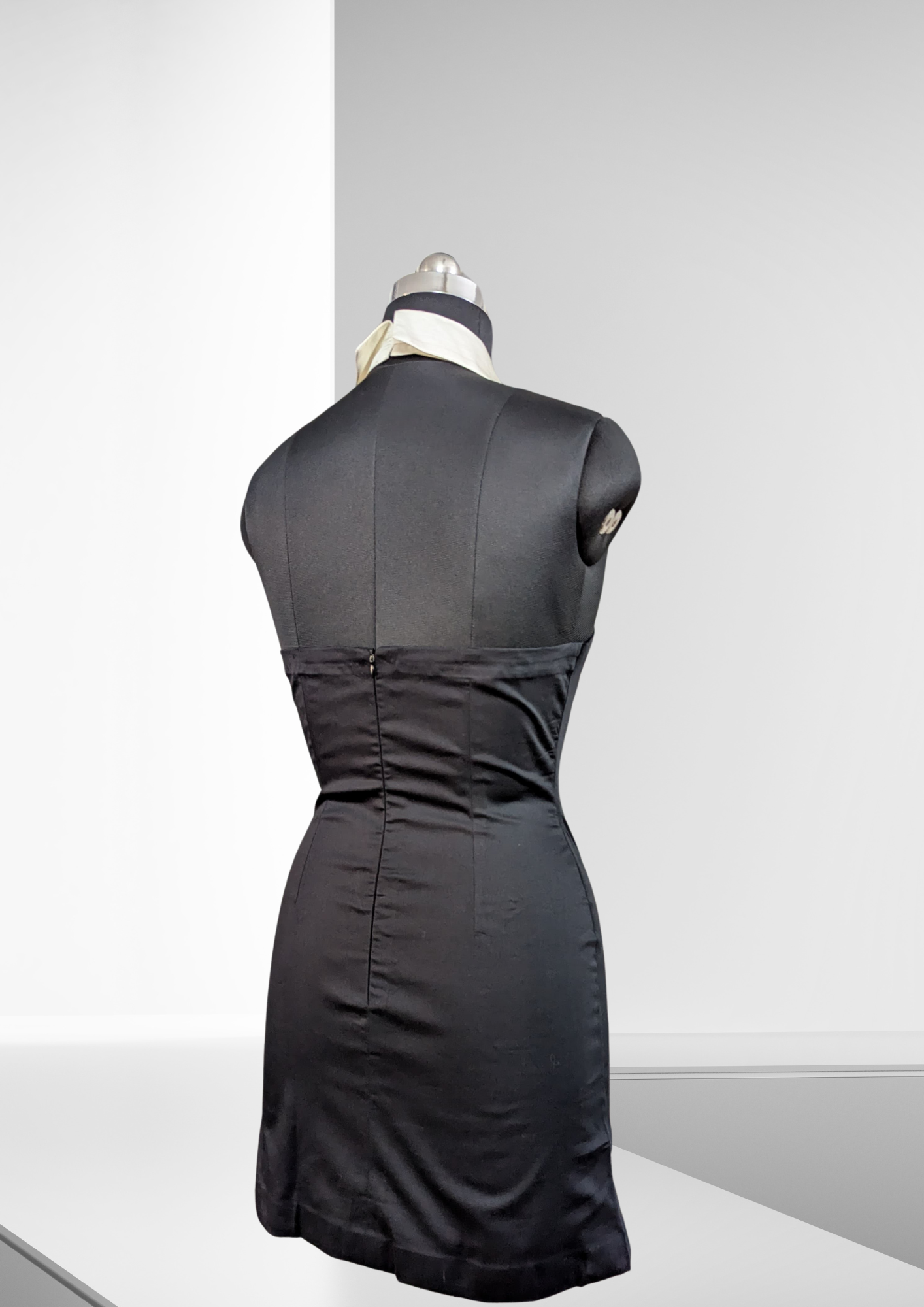 K-Drama-Inspired Chic Dress - Sleeveless Black Mini Dress with White Contrast Collar & Tie Detail – BASIC