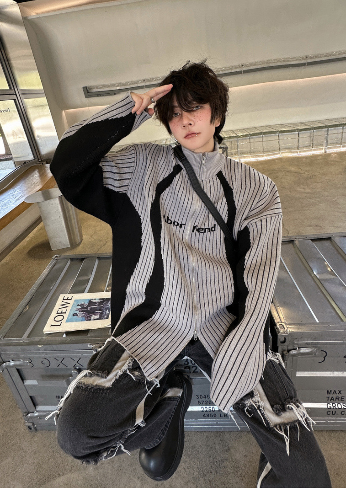 J-Drama Inspired Color Blocking Loose Cardigan with Front Zipper Opening