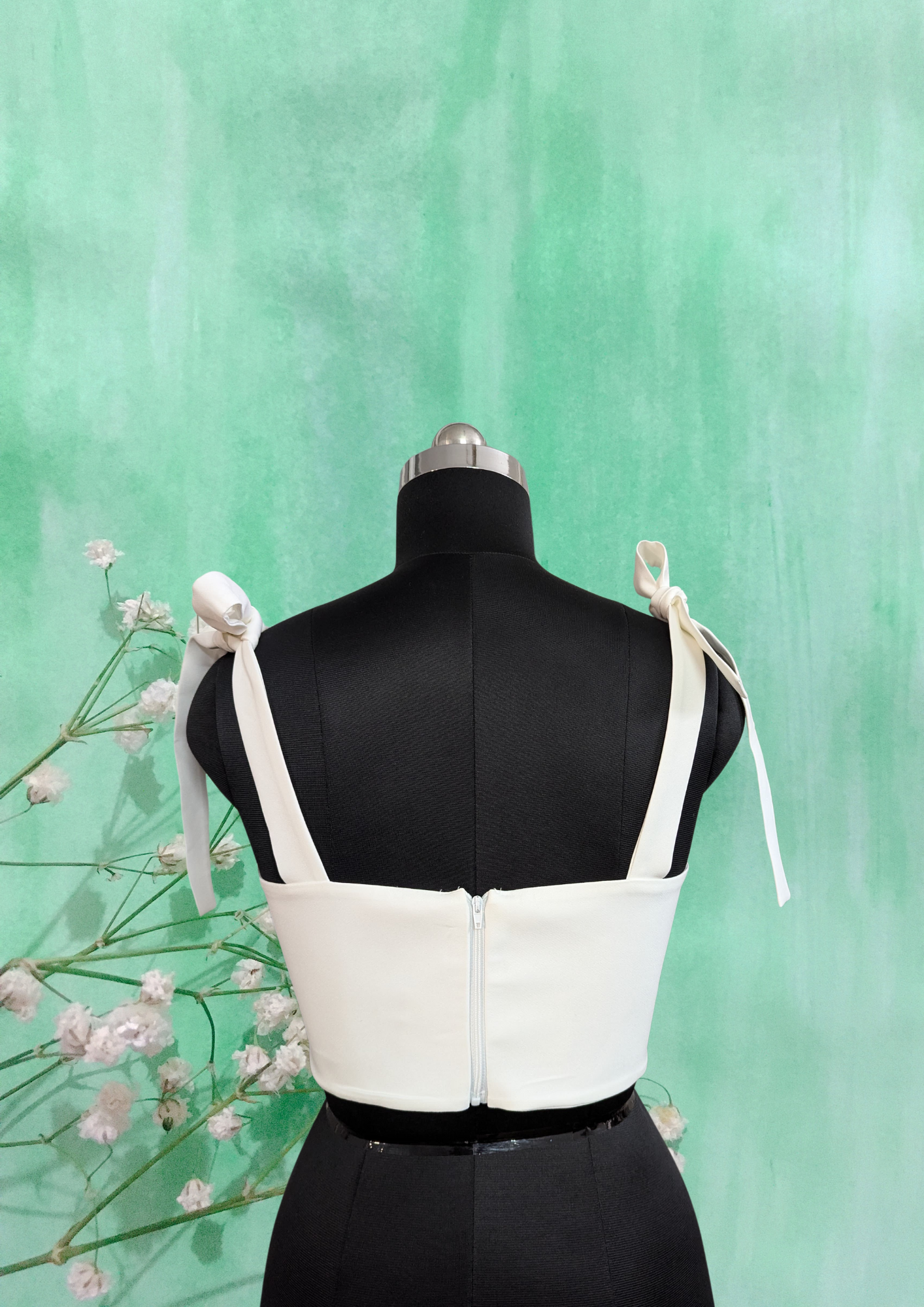 C-Drama Inspired Modern Elegance : White Sweetheart Corset Top with Tie-Strap Detailing – BASIC
