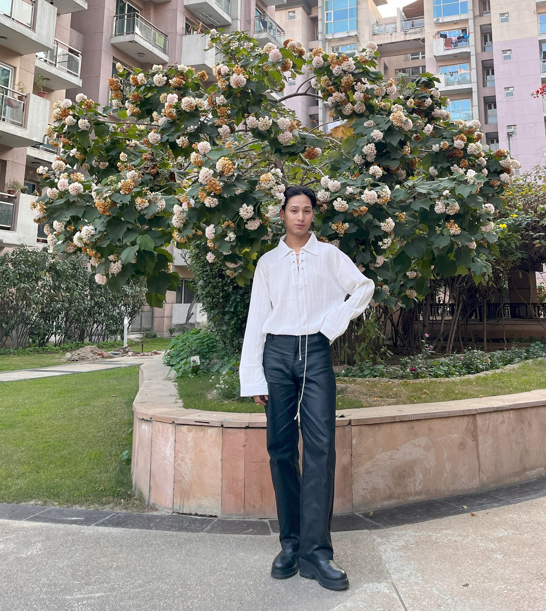 J-Drama-Inspired Minimalist Aesthetic - White Lace-Up Collar Shirt with Relaxed Silhouette – BASIC