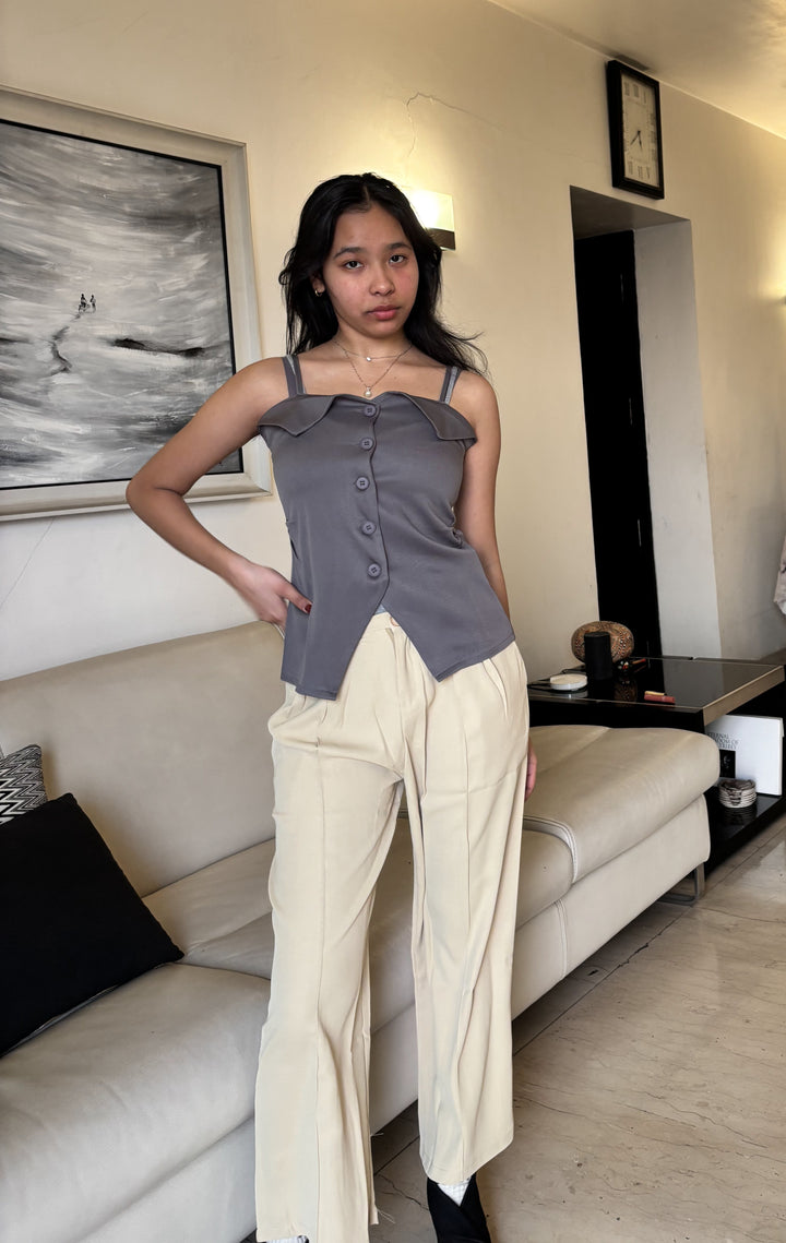 K-Drama Inspired Chic Urban Look - Elegant Button-Front Sleeveless Top with Folded Collar Detail – BASIC