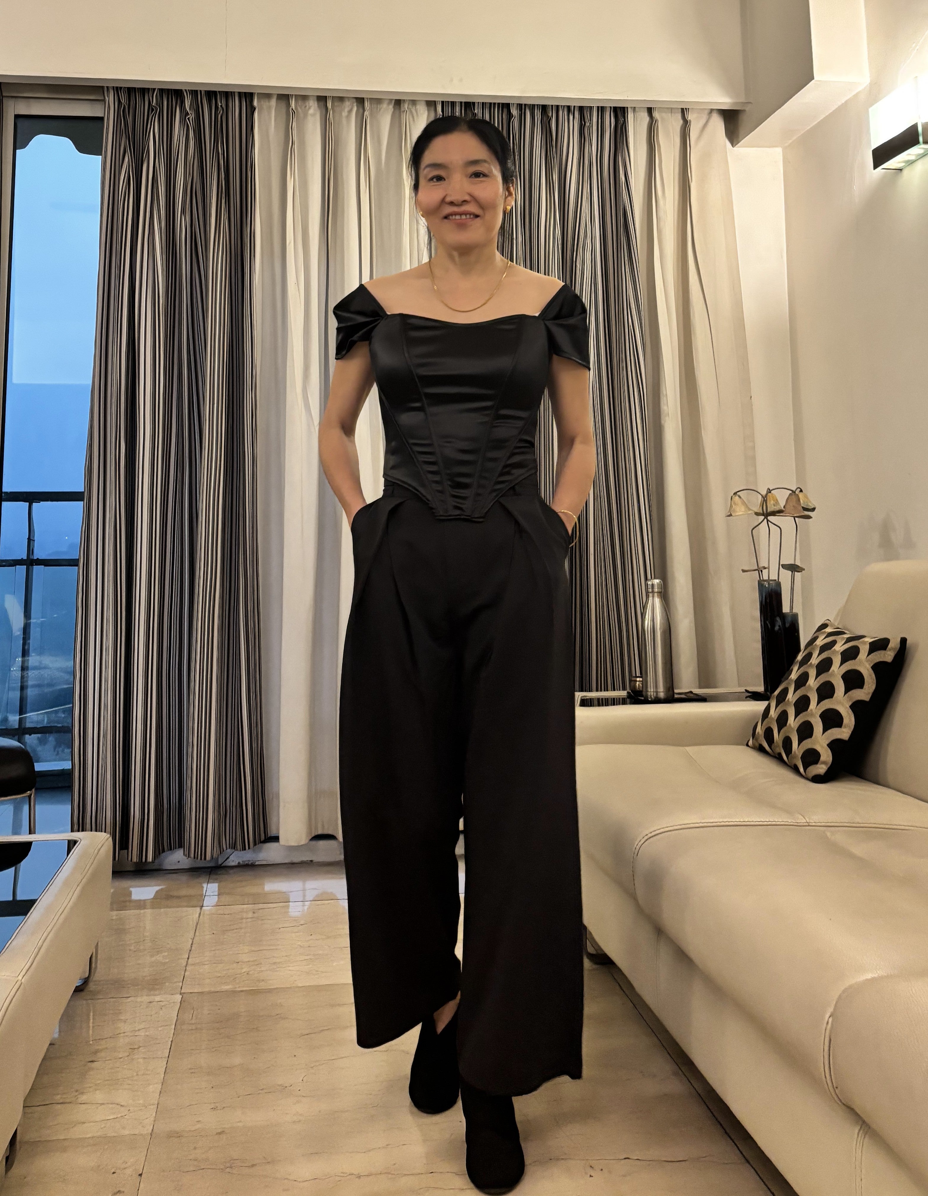 C-Drama Inspired Modern Elegance - Black Satin Off-Shoulder Sweetheart Corset Top – BASIC