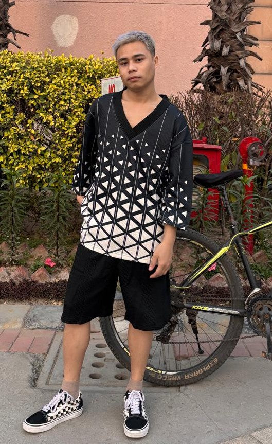 J-Drama Streetwear Aesthetic - Printed Dropped Shoulder V-Neck Knitted Co-Ord Set – BASIC