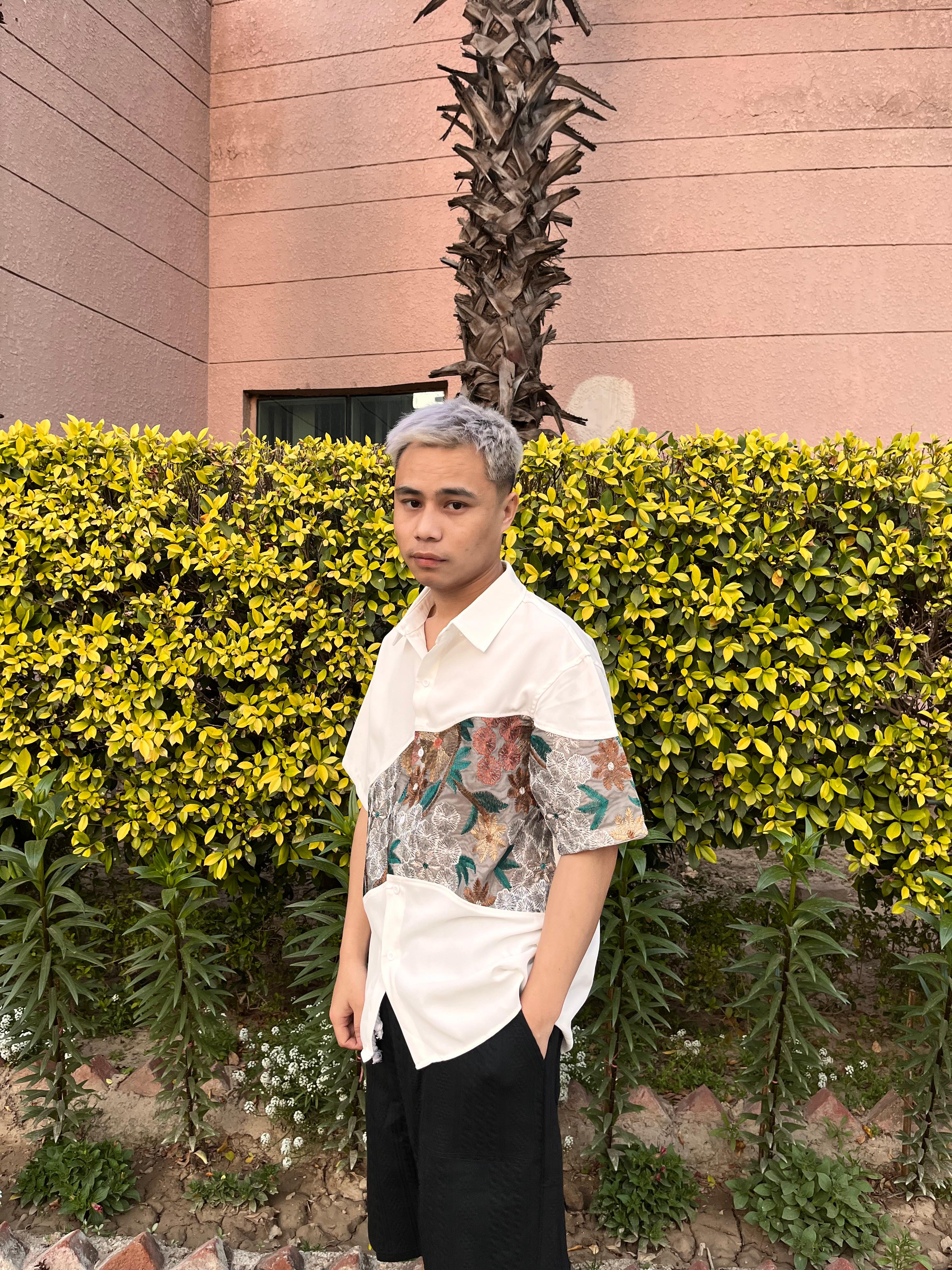 K-Drama Bloom : White Short Sleeve Shirt with Curved Floral Brocade Panel – BASIC